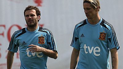 España se mide a Corea aún con los descartes