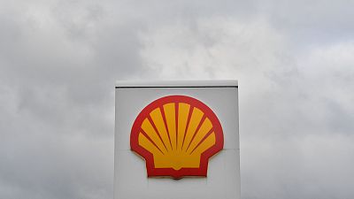 Un tribunal de Países Bajos ordena a Shell recortar aún más sus emisiones de CO2 en una sentencia histórica
