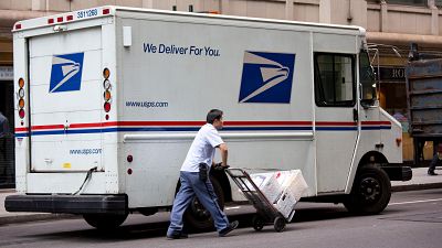 El servicio postal de EE.UU. suspende la entrada de paquetes procedentes de China y Hong Kong