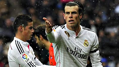 El Real Madrid tratará este miércoles (20.45 horas) recuperar su  ventaja de cuatro y siete puntos sobre el FC Barcelona y el Atlético  de Madrid respectivamente con un triunfo en el Santiago Bernabéu  sobre el Sevilla, en el partido aplazado por la