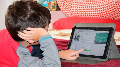 Salir con los niños a la calle: el miedo a dejar el confinamiento - RTVE.es - Telediario 1 | Ver