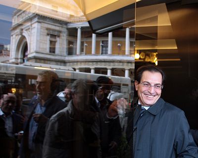 Sicilia da la espalda a Berlusconi y hace historia al dar su confianza a un gay de izquierdas antimafia