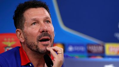 Simeone: "Rechazo total y absoluto a los agresores, pero invito a reflexionar también sobre el futbolista que provoca"