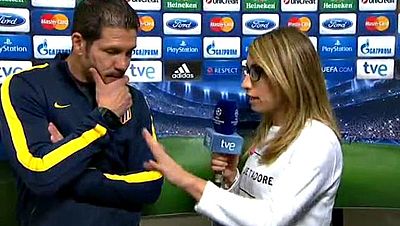 El entrenador argentino del Atlético de Madrid no ha desvelado qué le ha pasado a su jugador estrella después de que este abandonara el entrenamiento en el Camp Nou. "Hay que esperar a ver lo que dice el médico", ha asegurado.