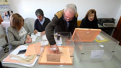 Simpatía por el candidato, voto dual y polémicas nacionales: así votamos en las elecciones municipales y autonómicas