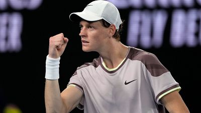Sinner conquista su primer Open de Australia con una heroica remontada a Medvedev