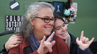 Soy un CODA, un hijo oyente de padres sordos