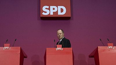 El SPD digiere la derrota y se enfrenta al dilema de formar gobierno con Merkel El SPD digiere la derrota y se enfrenta al dilema de formar gobierno con Merkel