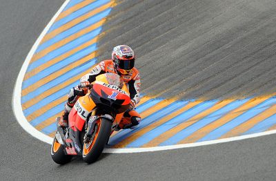 Stoner no afloja en los libres pese a anunciar su retirada para final de año