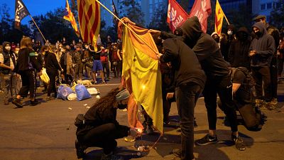 Integrantes de los CDR queman una bandera española, en una imagen de archivo. Integrantes de los CDR queman una bandera española, en una imagen de archivo.
