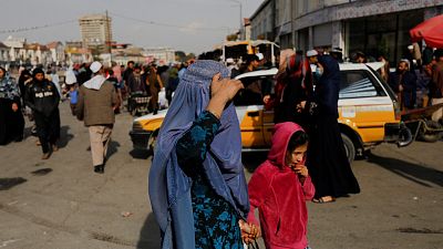 Los talibanes vetan el acceso a la universidad a las mujeres en Afganistán