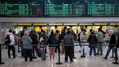 El paso del temporal Alice mantiene suspendidos los trenes que conectan Castellón y Barcelona