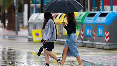 Una nueva borrasca pone en alerta a cinco comunidades del nordeste y Canarias por lluvia, viento y oleaje