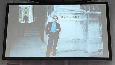 Tímido y cinéfilo, un joven Javier Marías habla de su narrativa en su primera entrevista en TVE