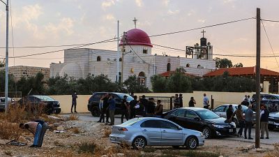 Al menos siete muertos y una treintena de heridos en un atentado contra una iglesia en el oeste de Jordania