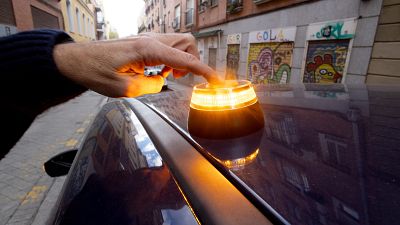 Todo lo que hay que saber sobre la baliza V16 que será obligatoria en España a partir del 1 de enero