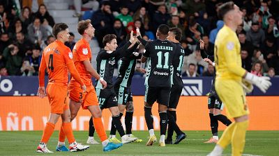 Rodrigo Riquelme se reivindica con un ‘hat-trick’ y despierta del sueño copero a un combativo Torrent