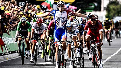 El francEl francés Arnaud Demare (Groupama) ganó la decimoctava etapa del Tour de Francia, disputada entre Trie-Sur-Baise y Pau, de 171 kilómetros, y el británico Geraint Thomas (Sky) mantuvo el maillot amarillo. Demare venció con un tiempo de 3h.46.50, por