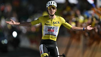Tadej Pogacar gana en el Alpe d'Huez la 19ª etapa del Tour 2026 | Ver
