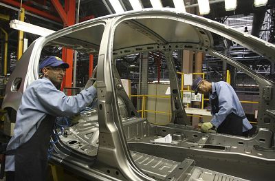 Los trabajadores de Renault convocan paros este viernes para forzar la negociación del convenio