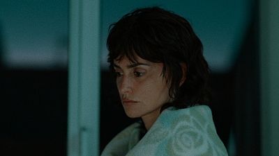 Tráiler en exclusiva de 'En los márgenes', el debut de Juan Diego Botto con Penélope Cruz