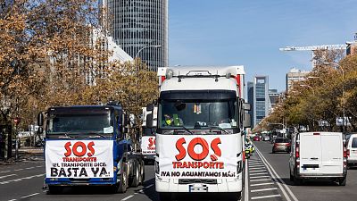 Los transportistas desconvocan la huelga previa a Navidad tras alcanzar un acuerdo con el Gobierno
