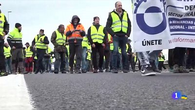 El Port de Barcelona assegura que si no s'arriba aviat a un acord, "s'aturarà l'activitat marítima"