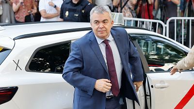 El Constitucional rechaza por unanimidad el recurso de amparo de Santos Cerdán y le mantiene en prisión