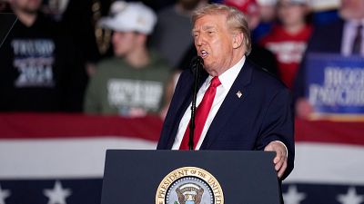 Trump anuncia una "pequeña desescalada" de las redadas en Minnesota en el inicio de la campaña de mitad de mandato