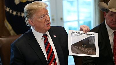 Trump rebaja el tono y retrasa una posible declaración de emergencia nacional
