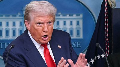 Trump ordena a Irán abrir "el puto estrecho" de Ormuz aunque confía en un acuerdo inminente