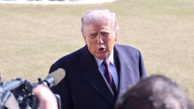 Trump plantea la posibilidad de optar por una "toma de control amistosa" de Cuba