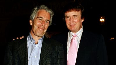 Trump voló al menos ocho veces en el avión de Epstein, según nuevos archivos del caso
