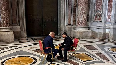 Trump y Zelenski mantienen una reunión "muy productiva" en el Vaticano antes del funeral del papa Francisco