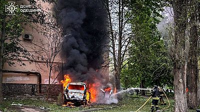Ucrania denuncia seis muertos por ataques rusos y Eslovaquia cierra su paso fronterizo por seguridad