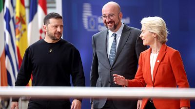 La UE acuerda congelar indefinidamente más de 200.000 millones en activos rusos, que podrán destinarse a Ucrania