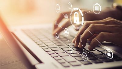 La UE prolonga hasta finales de 2031 el libre flujo de datos personales con el Reino Unido