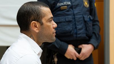 Alves nega la violació i insisteix que la relació va ser consentida