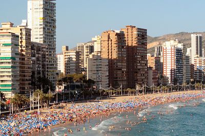 Las vacaciones baratas de los 60, posible causa del aumento del melanoma en Reino Unido