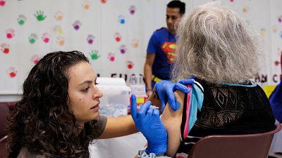 Vacunas, salud pública y movimiento MAHA: la batalla que trasciende las fronteras de Florida