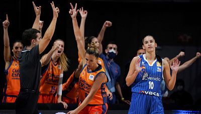 El Valencia Basket derrota al Perfumerías y se proclama supercampeón de España El Valencia Basket derrota al Perfumerías y se proclama supercampeón de España