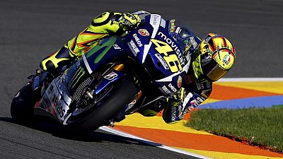 La afición de Cheste disfruta con las motos | Ver