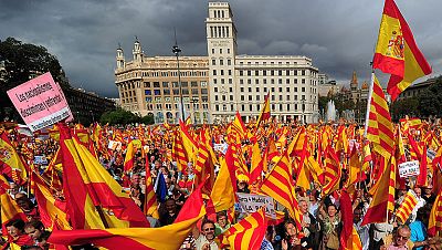 Varios miles de personas se concentran en Barcelona por la unidad de España