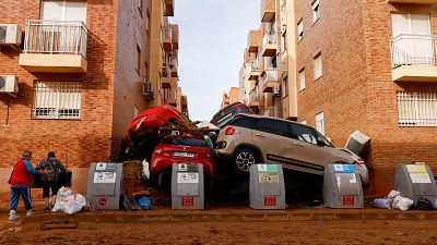 Los vecinos de Alfafar, Valencia, piden ayuda: "No tenemos leche, agua, no tenemos acceso a nada"