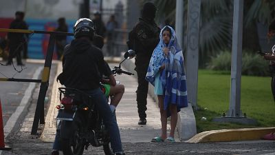Tensión en Venezuela tras los ataques de Trump. En la imagen, controles de acceso a Fuerte Tiuna, sede del Ministerio de Defensa