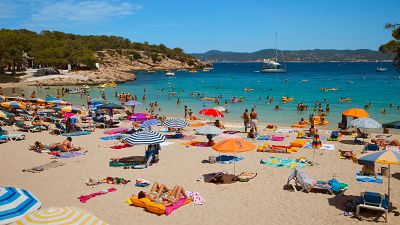 Otro verano de récord: España recibirá 43 millones de turistas que gastarán 64.000 millones