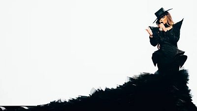 Així és el vestit que portarà Melody a Eurovisió: 200 hores de feina i 15.000 cristalls