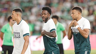 Vinícius, Mbappé y Konaté 'cortan' el mensaje de apoyo a Ceuta antes del Elche - Real Madrid