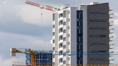La vivienda nueva es un 44% más cara que la usada y supera un 10% el máximo de la burbuja inmobiliaria, según Tinsa