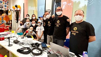 El voluntariado de RTVE lleva la radio a la Casa Ronald McDonald de Madrid